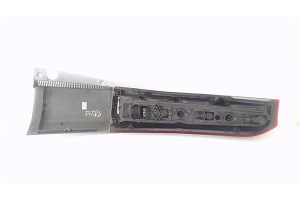 Recambio de piloto trasero izquierdo para opel meriva 1.3 cdti referencia OEM IAM 13203393  