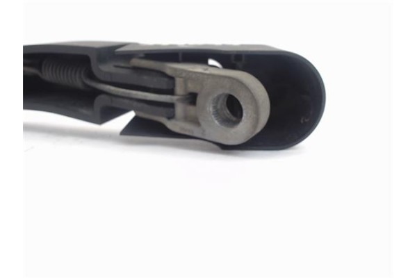 Recambio de brazo limpiaparabrisas trasero para citroen c4 berlina 1.4 16v referencia OEM IAM 6429X8  