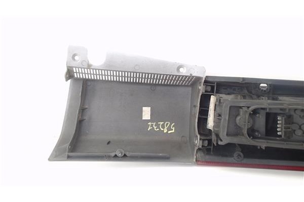 Recambio de piloto trasero izquierdo para opel meriva 1.3 cdti referencia OEM IAM 13203393  