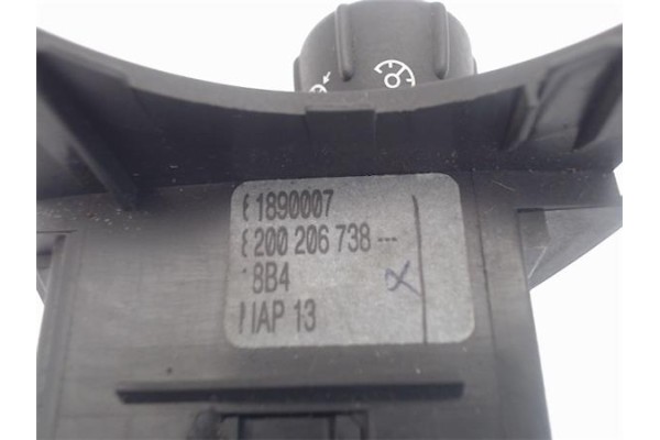 Recambio de mando de luces para renault scenic ii (jm) referencia OEM IAM 8200206738 61890007 