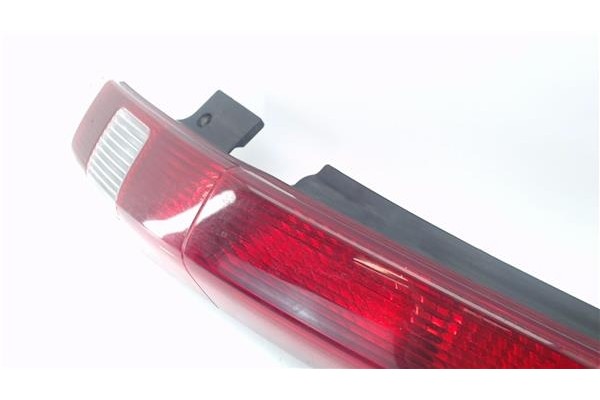 Recambio de piloto trasero derecho para honda cr-v (rd8) referencia OEM IAM 3350ASCAG000  