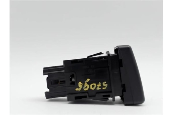 Recambio de interruptor luces emergencia para mazda 3 sedán (bk) 1.6 referencia OEM IAM 8P4K664 03750330 