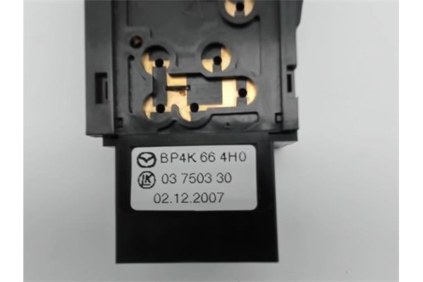 Recambio de interruptor luces emergencia para mazda 3 sedán (bk) 1.6 referencia OEM IAM 8P4K664 03750330 