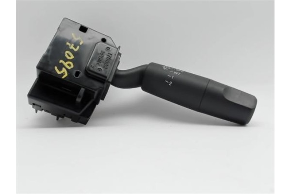 Recambio de mando limpiaparabrisas para mazda 3 sedán (bk) 1.6 referencia OEM IAM 17D682  