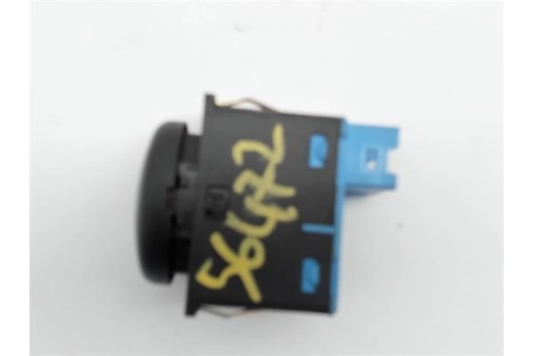 Recambio de interruptor luces emergencia para rover rover 75 (rj) 1.8 comfort referencia OEM IAM YUG101970  