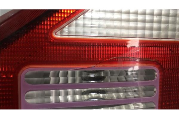 Recambio de piloto porton trasero derecho para ssangyong rodius 2700 referencia OEM IAM 8360121401  