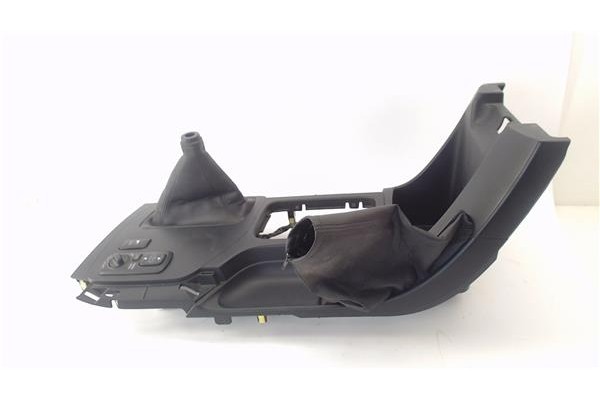 Recambio de embellecedor consola central para toyota land cruiser (j12) 3.0 d-4d (kdj120) referencia OEM IAM 5880460230  
