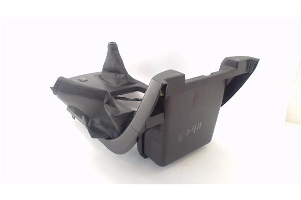 Recambio de embellecedor consola central para toyota land cruiser (j12) 3.0 d-4d (kdj120) referencia OEM IAM 5880460230  