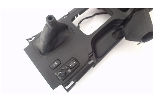Recambio de embellecedor consola central para toyota land cruiser (j12) 3.0 d-4d (kdj120) referencia OEM IAM 5880460230  