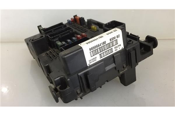 Recambio de caja fusibles/rele para peugeot 307 (3a/c) 2.0 hdi 90 referencia OEM IAM 9650664180 34102506 