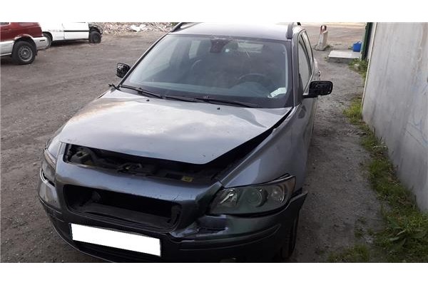 volvo v50 familiar del año 2004