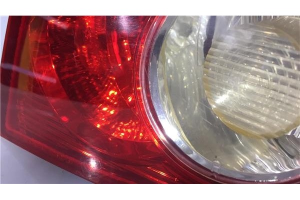 Recambio de piloto interior derecho para chevrolet lacetti 1.4 se referencia OEM IAM 96551217  