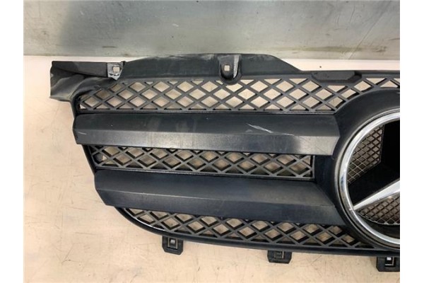 Recambio de rejilla paragolpes delantero para mercedes-benz sprinter 3,5-t furgón (906) 311 cdi referencia OEM IAM A906880038590