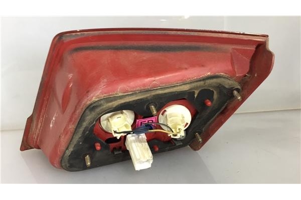 Recambio de piloto interior izquierdo para chevrolet lacetti 1.4 se referencia OEM IAM 96551216  