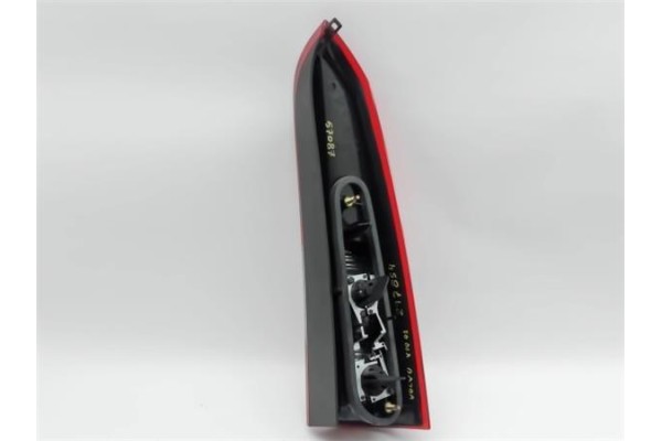 Recambio de piloto superior trasero izquierdo para volvo v70 familiar 2.4 (103kw) referencia OEM IAM 9154493 2DB008217 
