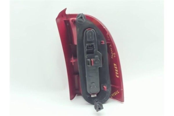 Recambio de piloto trasero izquierdo para renault megane i fase 2 grandtour (ka...) 1.6 16v century referencia OEM IAM 039690999