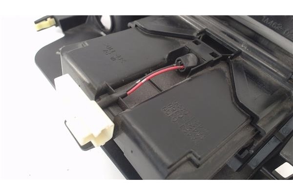 Recambio de cenicero para toyota land cruiser (j12) 3.0 d-4d (kdj120) referencia OEM IAM 1A462024G  