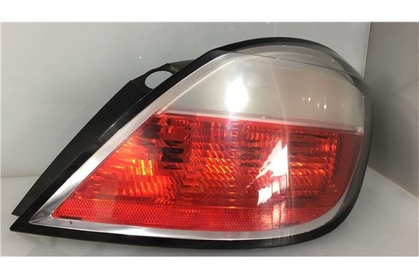 Recambio de piloto trasero derecho para opel astra h berlina 1.7 cdti referencia OEM IAM 24451837 00865302 