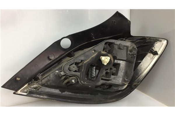 Recambio de piloto trasero izquierdo para opel astra h berlina 1.7 cdti referencia OEM IAM 24451835 00865301 