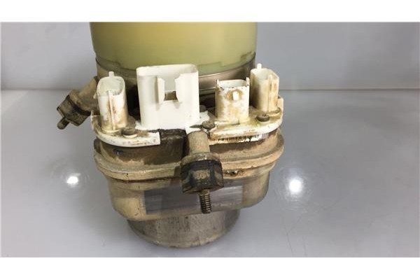 Recambio de bomba servodireccion para opel signum 3.0 básico referencia OEM IAM 93183550  