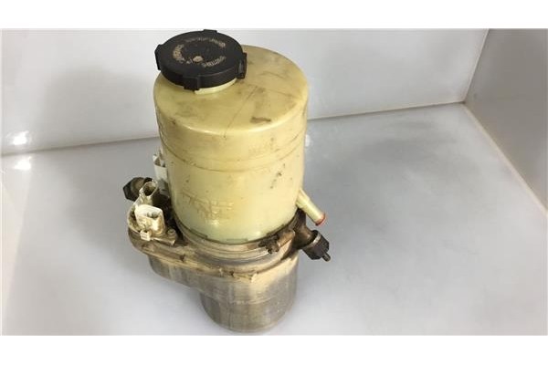 Recambio de bomba servodireccion para opel signum 3.0 básico referencia OEM IAM 93183550  