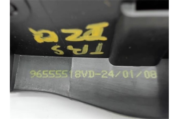 Recambio de manilla int. puerta trasero izquierda para citroen c4 picasso 1.6 hdi referencia OEM IAM 96555518VD  