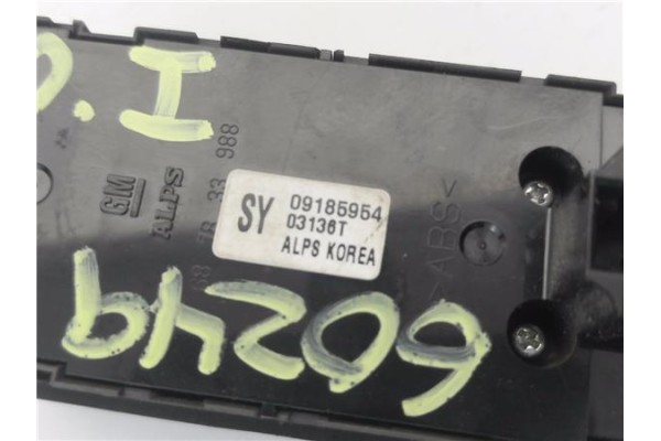 Recambio de mando elevalunas delantero izquierdo para opel vectra c berlina 2.2 club referencia OEM IAM 9185954  
