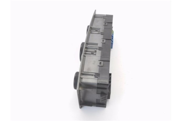Recambio de mandos climatizador para opel vectra c berlina 2.2 club referencia OEM IAM 13138196 89560002 