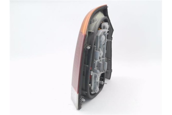 Recambio de piloto trasero derecho para opel vectra c berlina 2.2 club referencia OEM IAM 93174904  