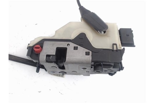 Recambio de cierre electromagnetico trasero izquierdo para citroen c4 berlina 1.6 exclusive referencia OEM IAM 9685351980  