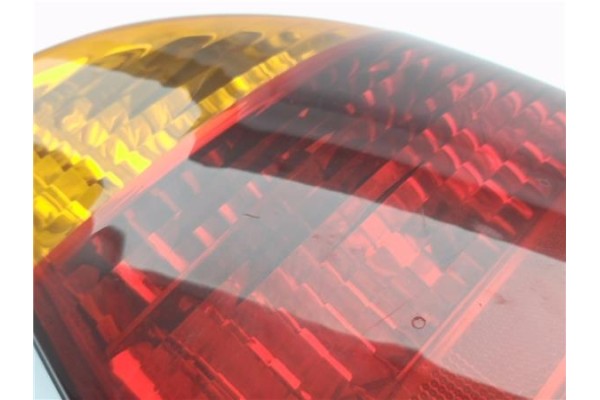 Recambio de piloto trasero derecho para opel vectra c berlina 2.2 club referencia OEM IAM 93174904  