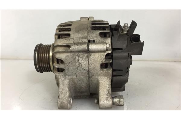 Recambio de alternador para ford fiesta vi 1.6 tdci referencia OEM IAM 8V2110300AB TG12C038 7701478093 , RENAULT | 8200100907 , 
