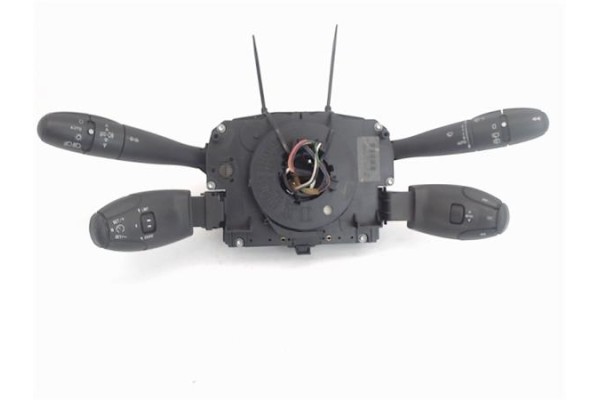 Recambio de mando intermitencia para peugeot 207 1.6 hdi referencia OEM IAM   