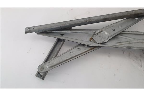 Recambio de mecanismo elevalunas delantero izquierdo para nissan micra (k11) 1.3 i 16v referencia OEM IAM 807015F610  