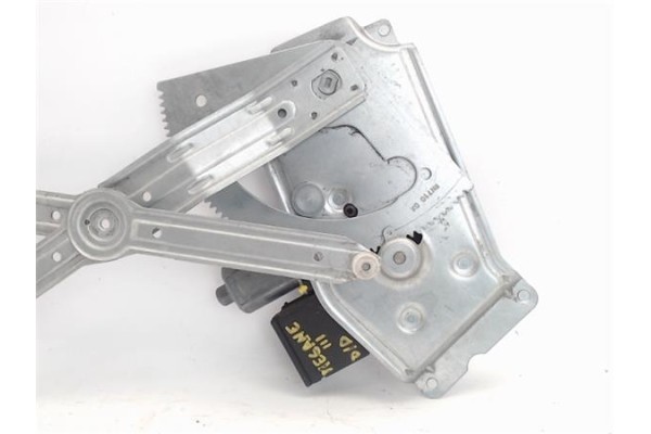 Recambio de mecanismo elevalunas delantero derecho para renault megane iii berlina 5p 1.5 expression referencia OEM IAM 80730139