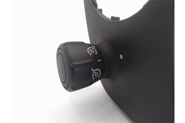 Recambio de mando de luces para renault scenic ii (jm) referencia OEM IAM 8200206738 61890007 