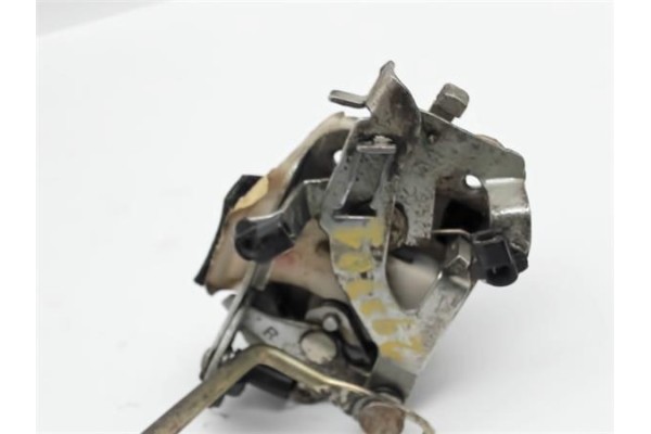 Recambio de cerradura puerta delantero derecha para suzuki alto (sh410/ef) 1.0 basis referencia OEM IAM 82201M72F10  