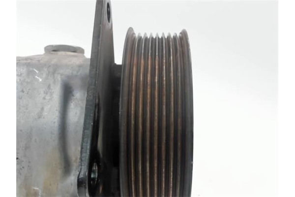 Recambio de bomba servodireccion para land rover range rover sport 2.7 v6 td s referencia OEM IAM QVB500660  