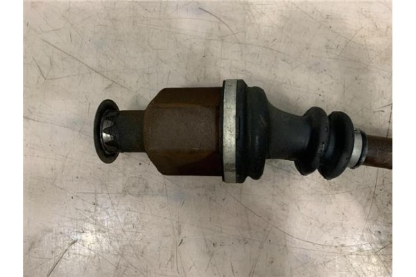 Recambio de palier delantero derecho para renault twingo (cn0_) 1.2 16v (cn0a) referencia OEM IAM 8200684084  8200482429 , RENAU