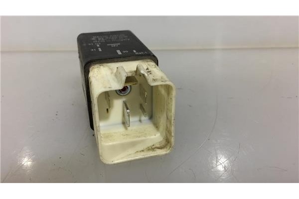 Recambio de caja reles para mercedes-benz vito / mixto furgón (w639) 111 cdi referencia OEM IAM 6398300054 D5397 