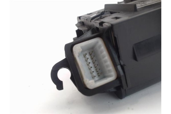 Recambio de mando de luces para renault scenic ii (jm) referencia OEM IAM 8200206738 61890007 