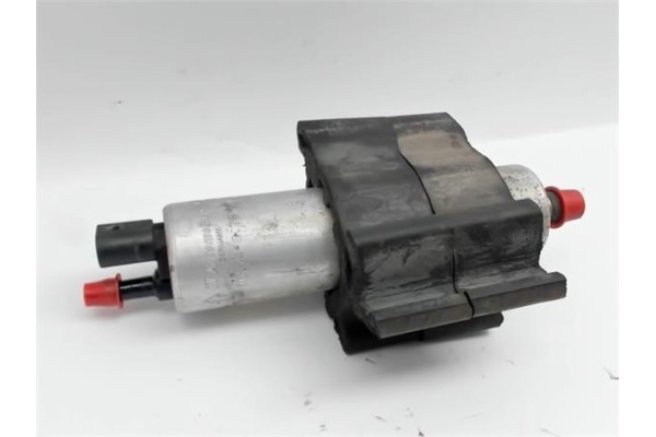 Recambio de bomba combustible para bmw serie 3 berlina (e46) 2.0 320d referencia OEM IAM 67673833 04T110 