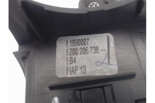 Recambio de mando de luces para renault scenic ii (jm) referencia OEM IAM 8200206738 61890007 