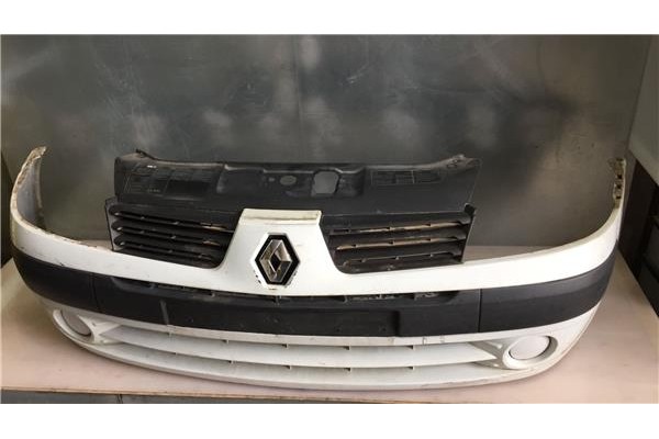 Recambio de paragolpes delantero para renault clio ii fase ii (b/cb0) 1.5 authentique referencia OEM IAM 8201371162  