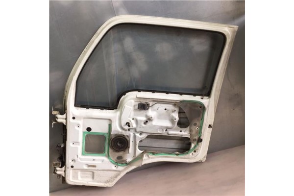 Recambio de puerta delantero derecha para nissan cabstar caja/chasis (f22) 3.0 referencia OEM IAM 801000T530  