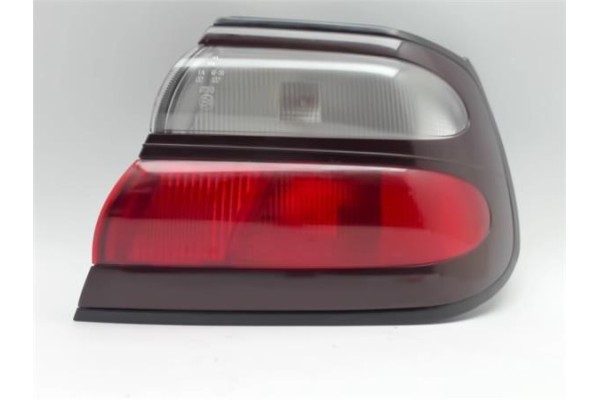 Recambio de piloto trasero derecho para nissan almera (n15) 1.4 referencia OEM IAM BA75E  
