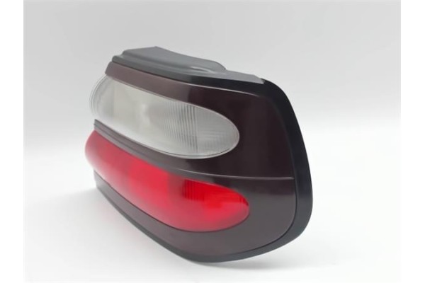 Recambio de piloto trasero derecho para nissan almera (n15) 1.4 referencia OEM IAM BA75E  