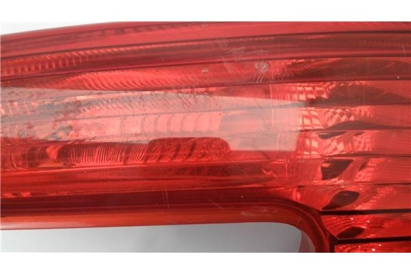 Recambio de piloto trasero izquierdo para citroen c4 berlina referencia OEM IAM 9655864080  