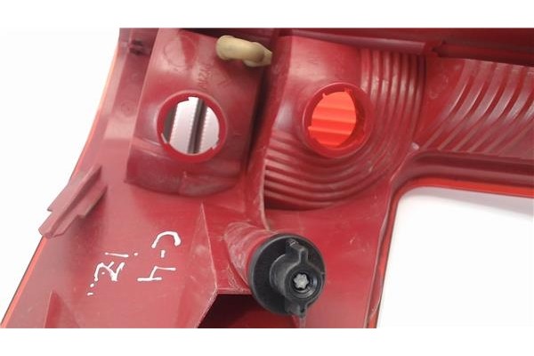 Recambio de piloto trasero izquierdo para citroen c4 berlina referencia OEM IAM 9655864080  