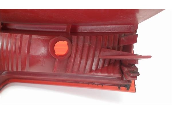 Recambio de piloto trasero izquierdo para citroen c4 berlina referencia OEM IAM 9655864080  